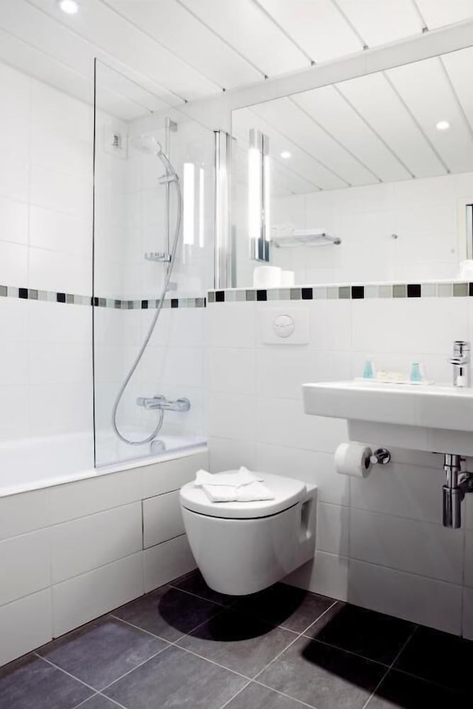 Classic Double Room, City View