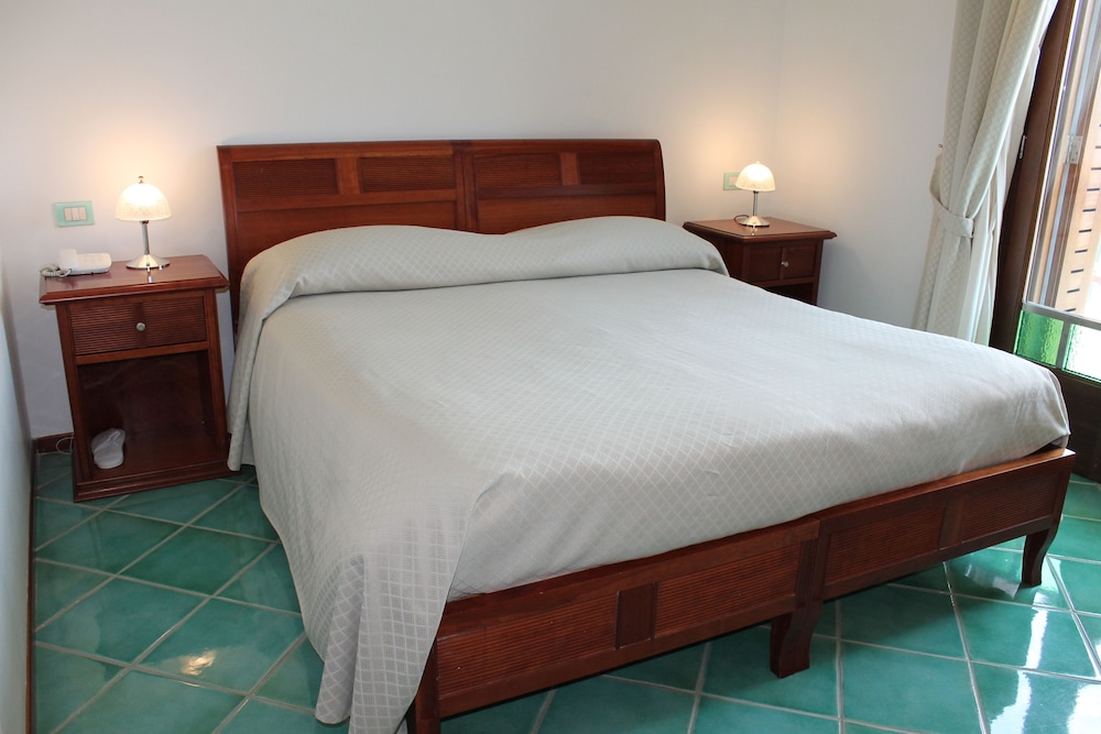 Comfort Double Room, Partial Sea View photo 1