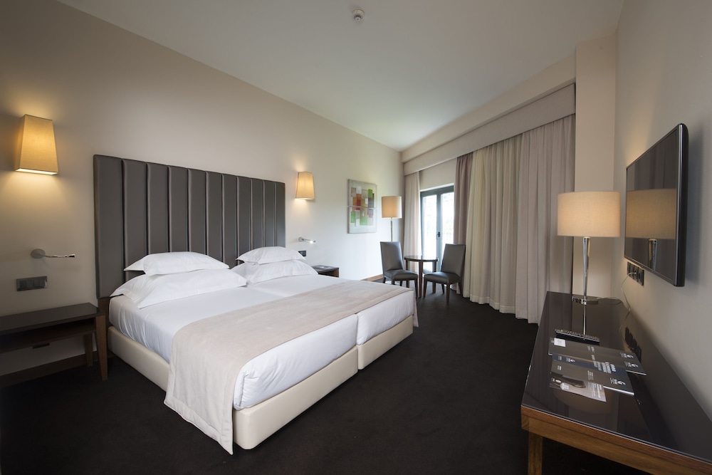 Double or Twin Room, River View - Photo 1