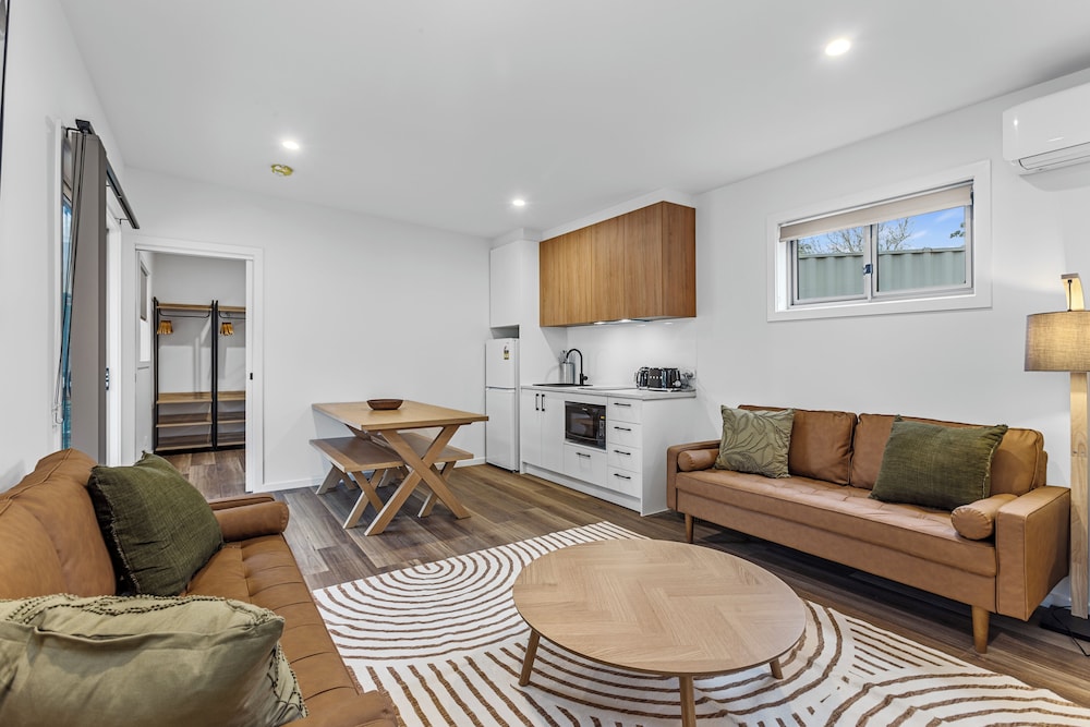 Family Cabin, Multiple Beds, Patio, Hill View photo 2