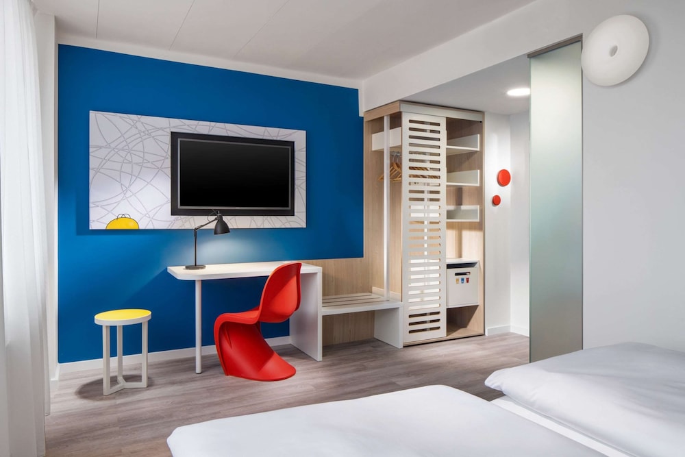 Standard Room, 2 Twin Beds, Non Smoking - Photo 1