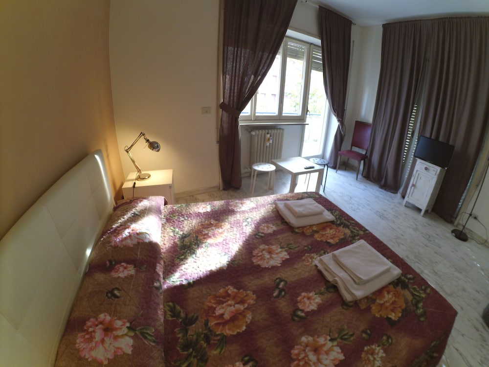 Standard Triple Room, Shared Bathroom