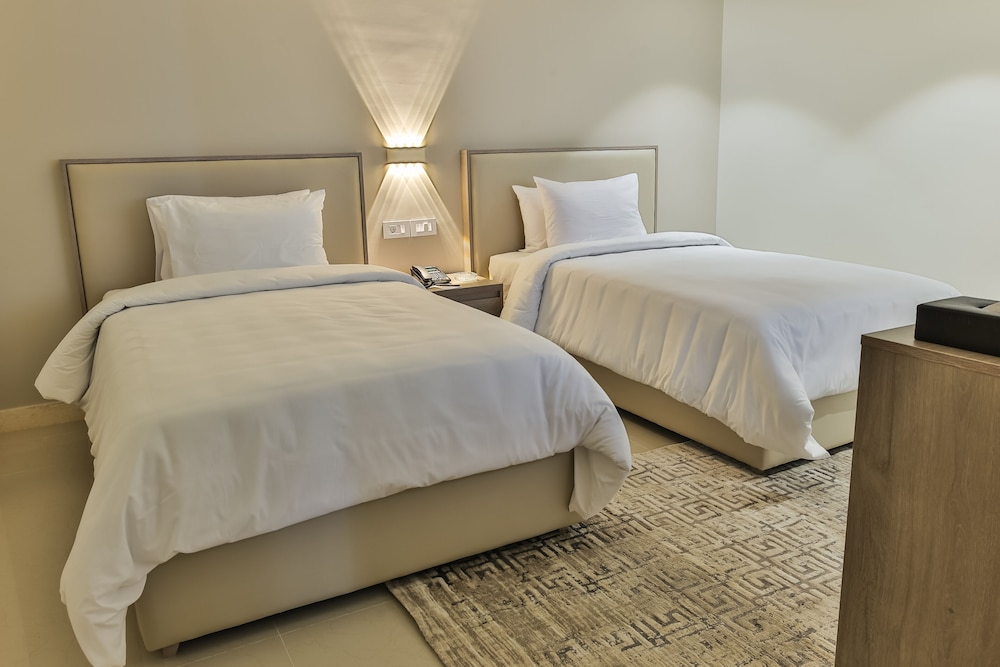 Junior Suite, 2 Twin Beds, City View - Photo 1