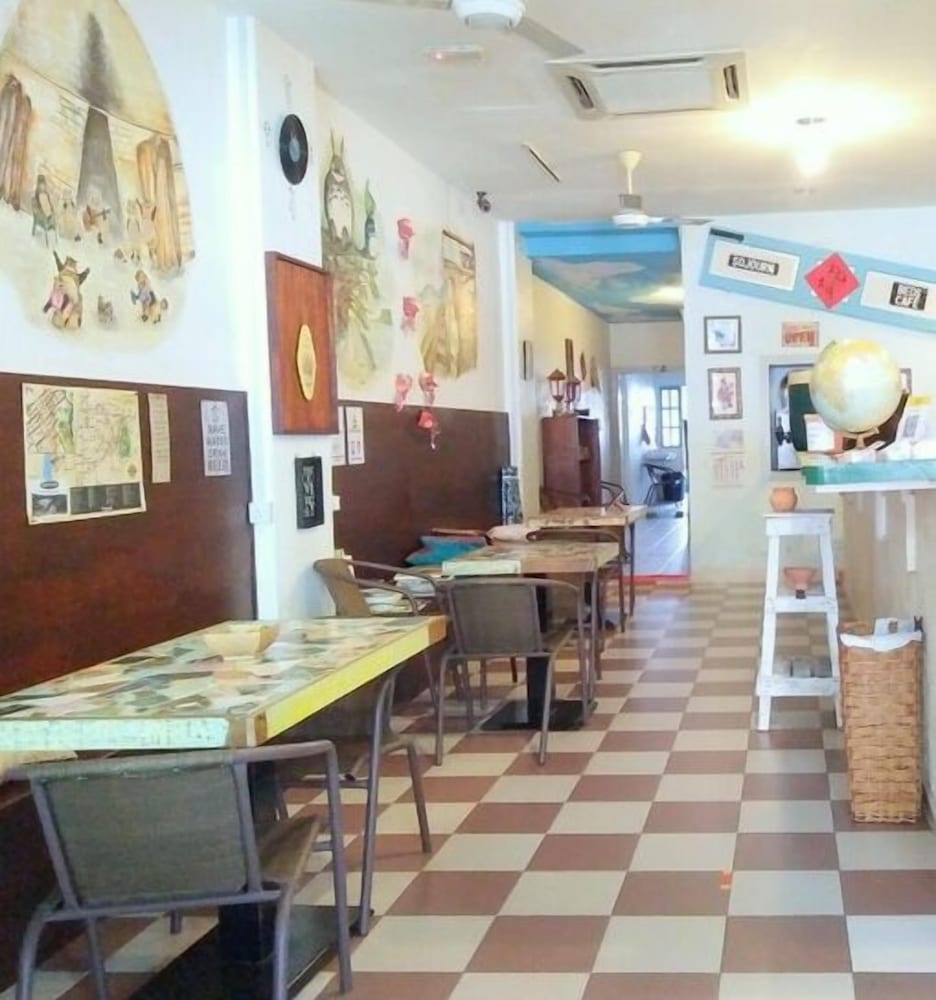 Basic Triple Room, Non Smoking - Photo 6