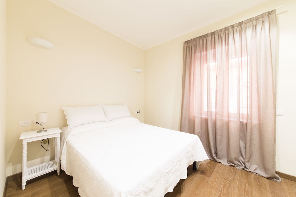 Apartment, 2 Bedrooms, Balcony photo 3