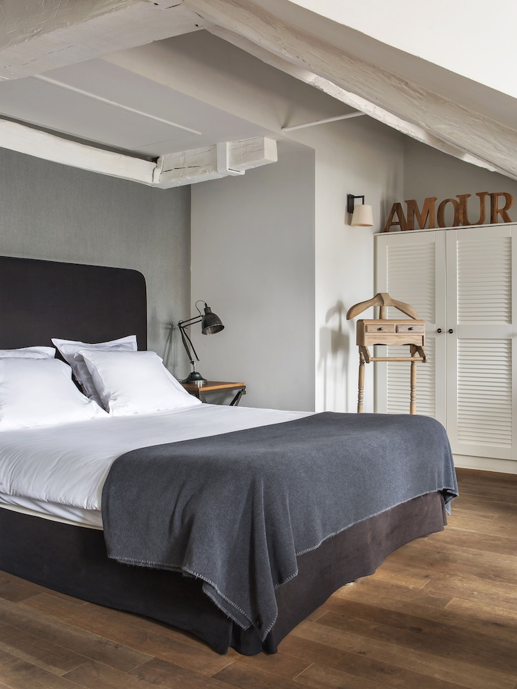Suite photo 1