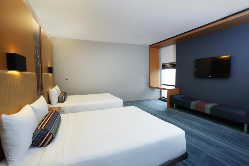 aloft, Suite, 2 Queen Beds, City View photo 3