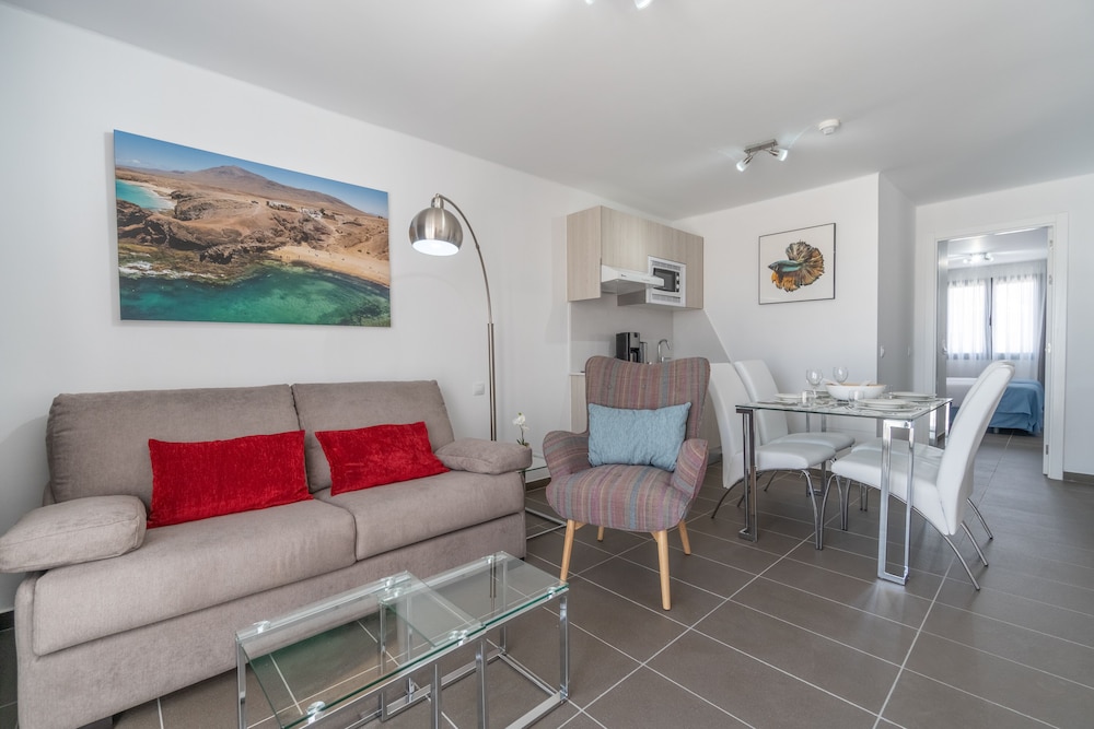 Luxury Apartment, 2 Bedrooms (2 adults and 2 children)