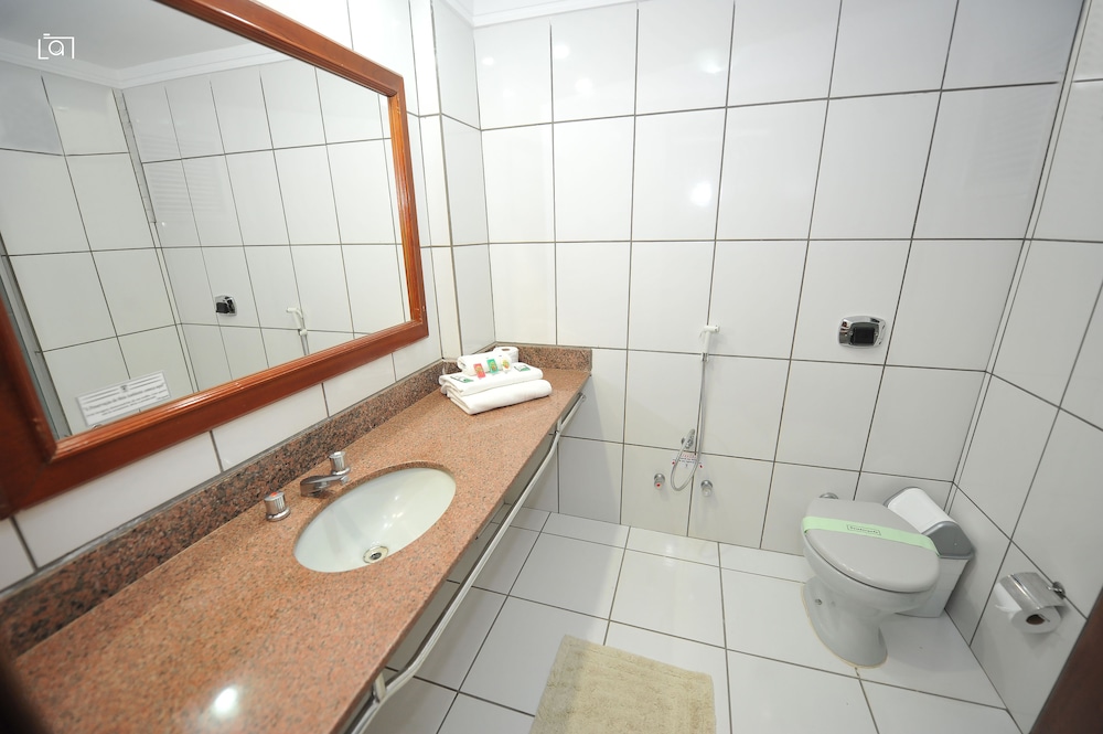 Standard Triple Room, 3 Twin Beds, Non Smoking photo 2