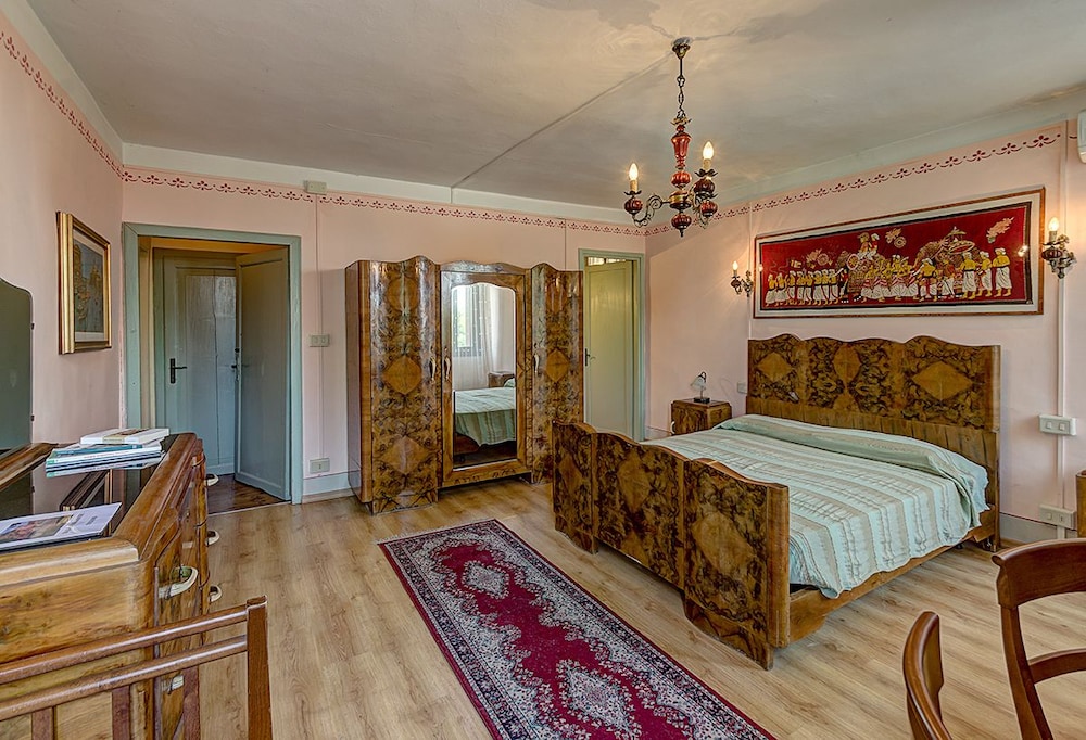 Comfort Room photo 2