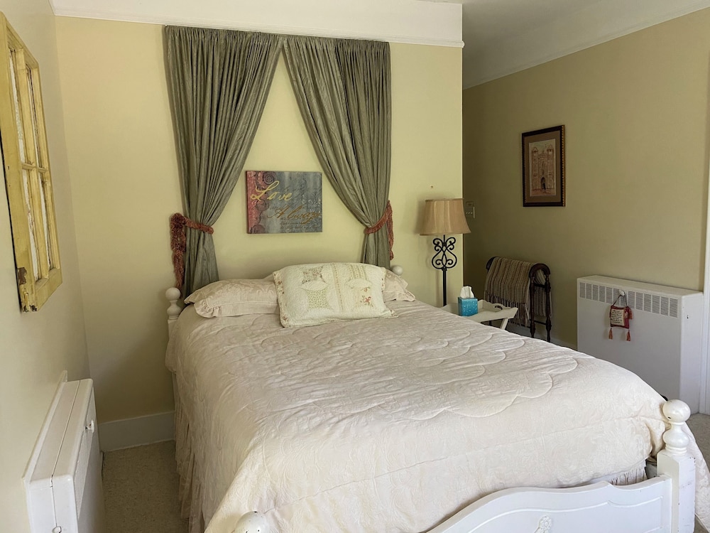Double Room, Ensuite (Monroe Room) photo 3