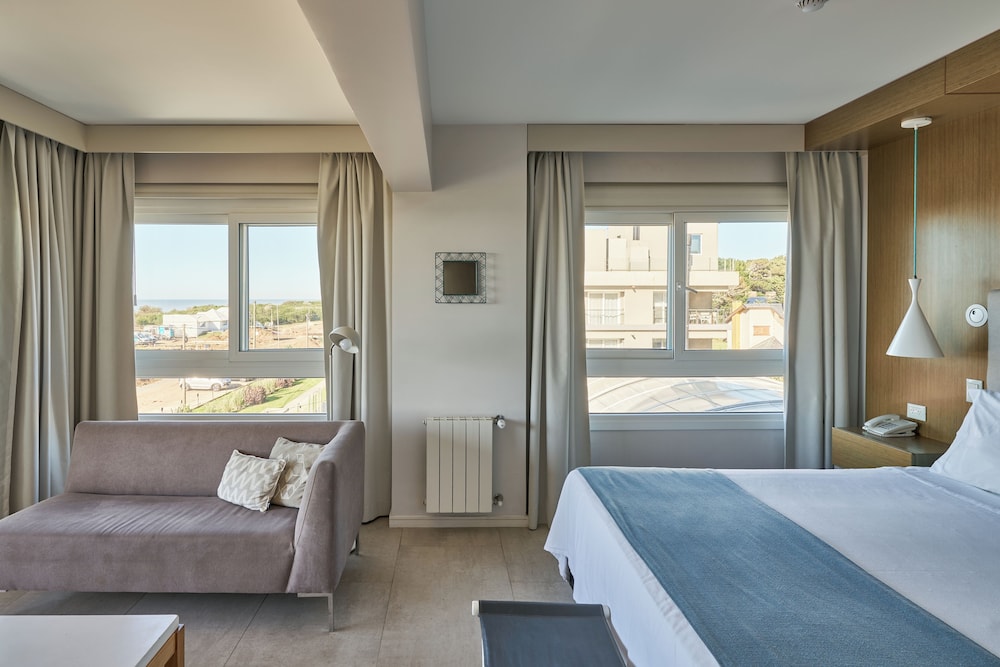 Luxury Suite, Hot Tub, Sea View (Almarena)