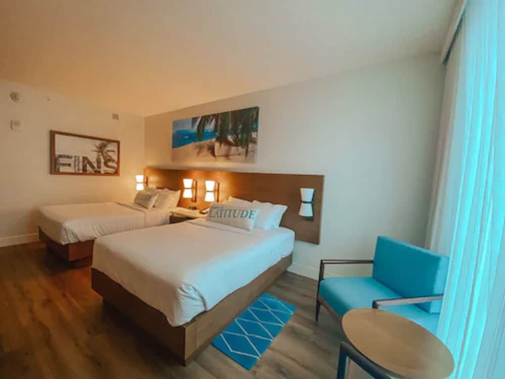 Standard Room, 2 Queen Beds photo 2