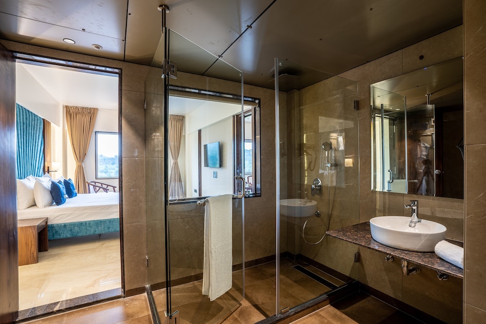 Grand Studio Suite photo 3
