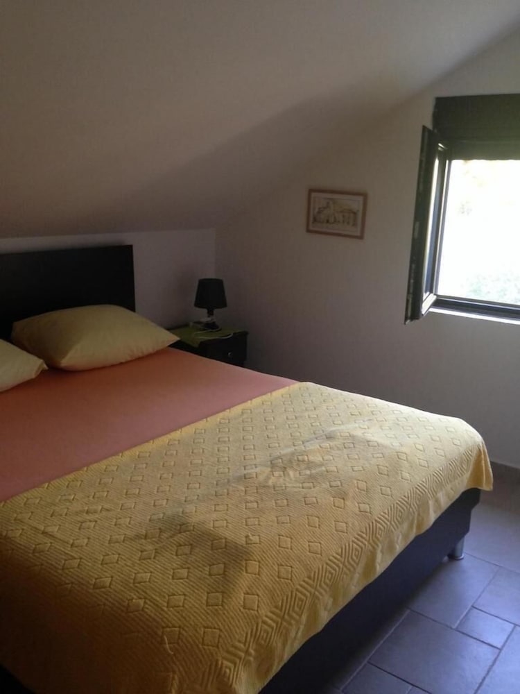 Apartment, 2 Bedrooms (Attic)