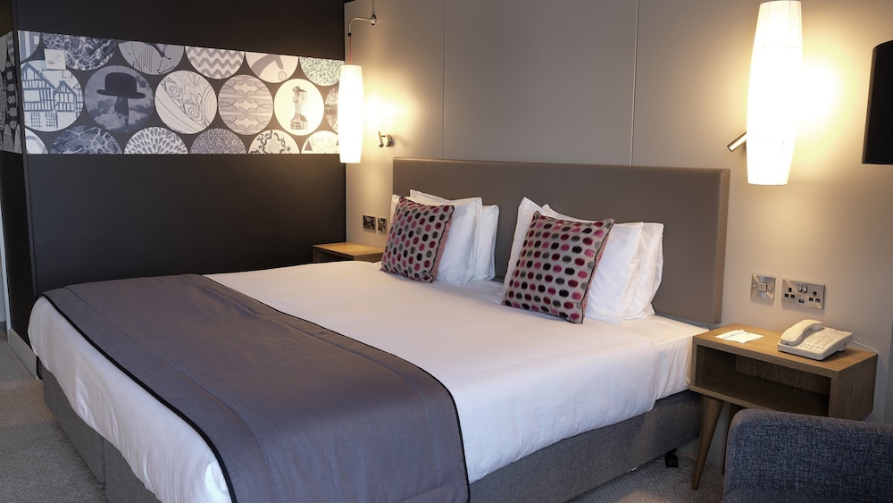 Premium Room, 1 King Bed, Club Lounge Access (Super King, Stratford View, Bath) - Photo 7