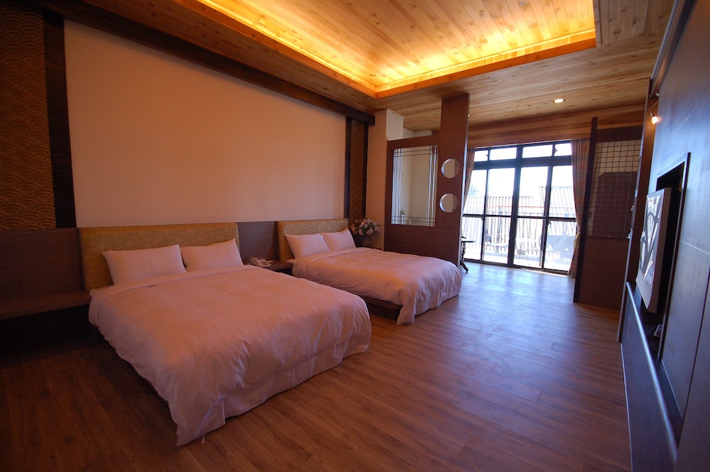 Deluxe Quadruple Room photo 2