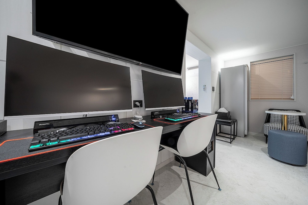 Family Triple Room, City View photo 3