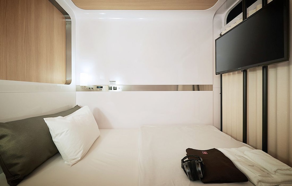 First Class Cabin, Men Only photo 2