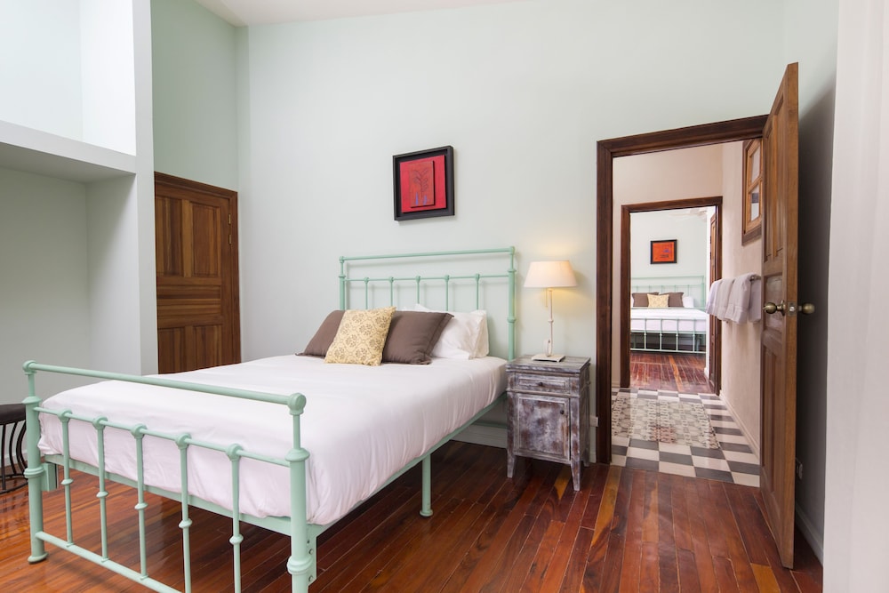 Family Suite, 2 Bedrooms, Garden View photo 3