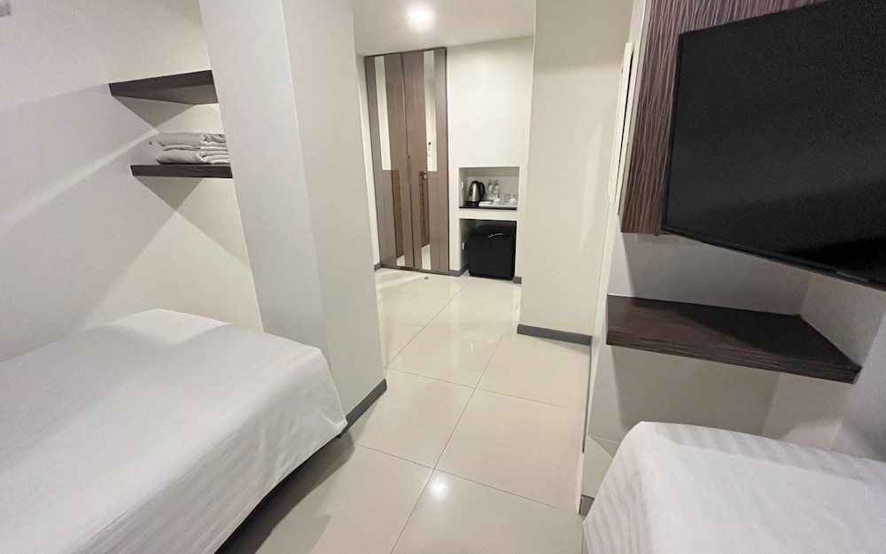 Standard Twin (21 sqm) photo 2