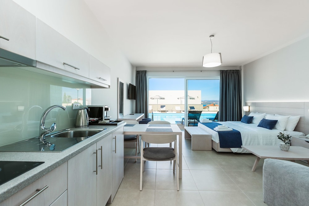 Standard Studio, Pool Access, Ground Floor
