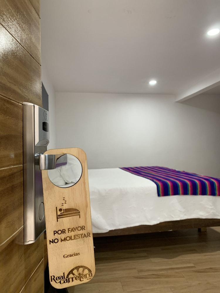 Elite Studio Suite, 1 Queen Bed photo 1