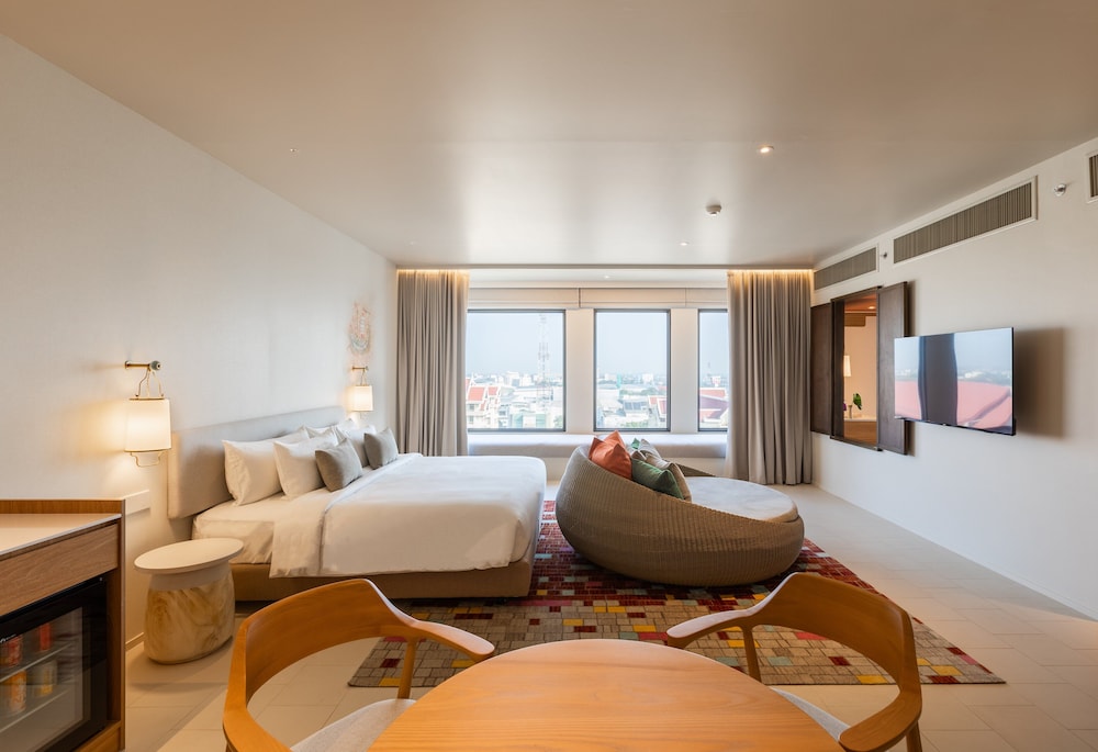Executive Suite, 1 King Bed photo 3