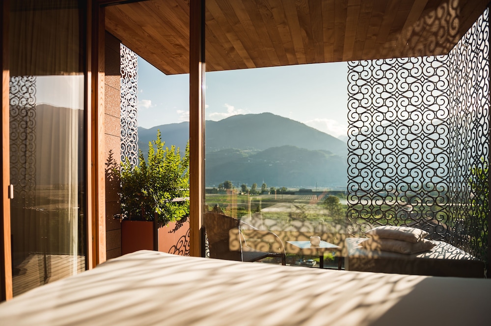Comfort Suite, Balcony photo 2