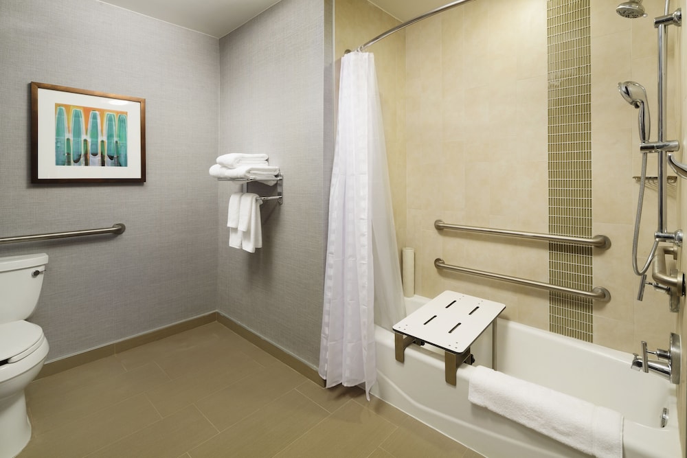 Room, Multiple Beds, Accessible, Bathtub (Double Queen) photo 3