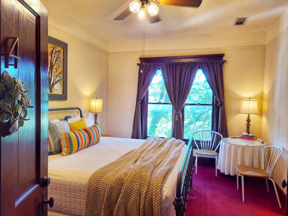 Signature Room, 1 King Bed