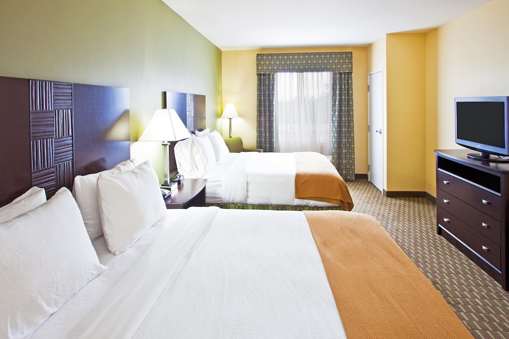 Standard Room, 2 Queen Beds - Photo 1