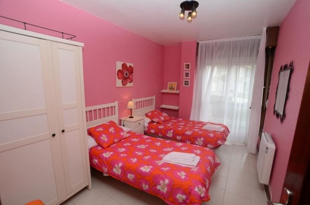 Family Apartment, 2 Bedrooms, Garden View photo 2
