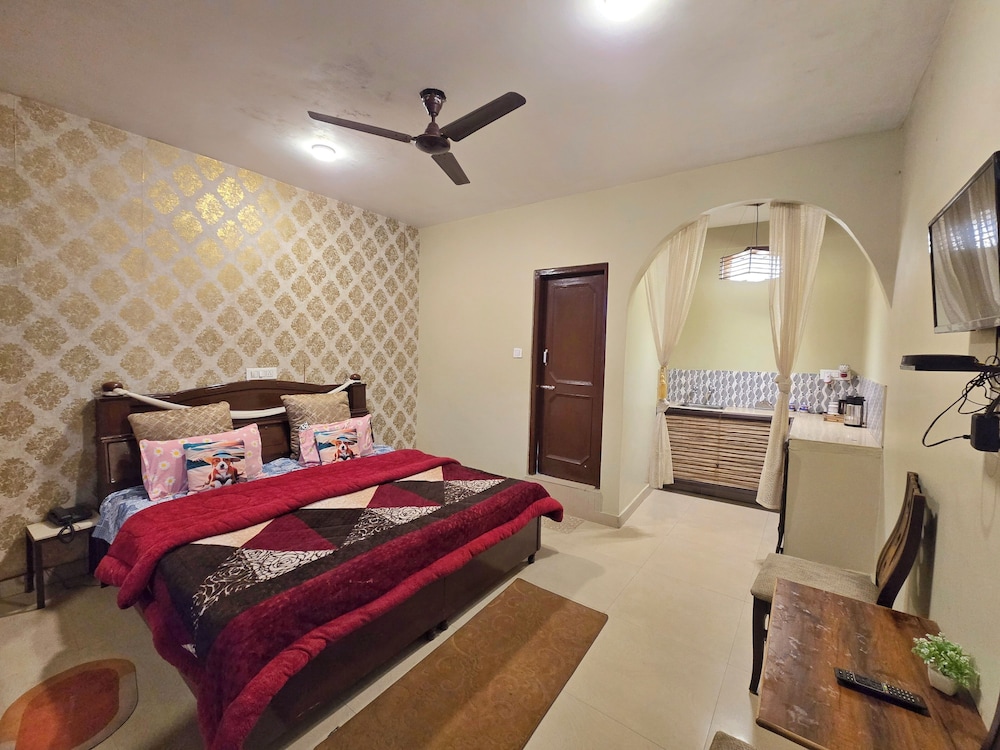 Deluxe Room, Balcony