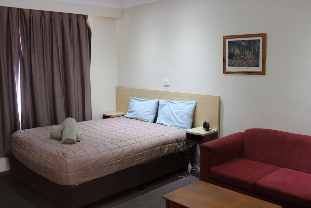 Standard Room, Non Smoking (STD Queen Room)