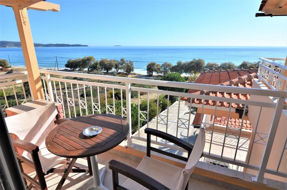 Superior Double Room, Sea View photo 2