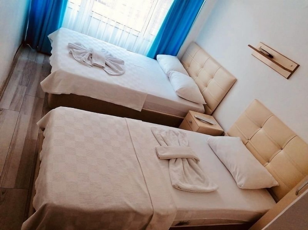 Standard Room, Partial Sea View photo 1