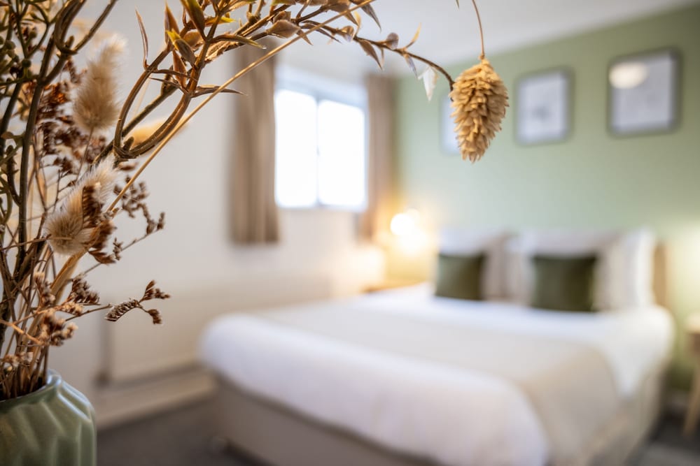 Double Room, Ensuite - Photo 12