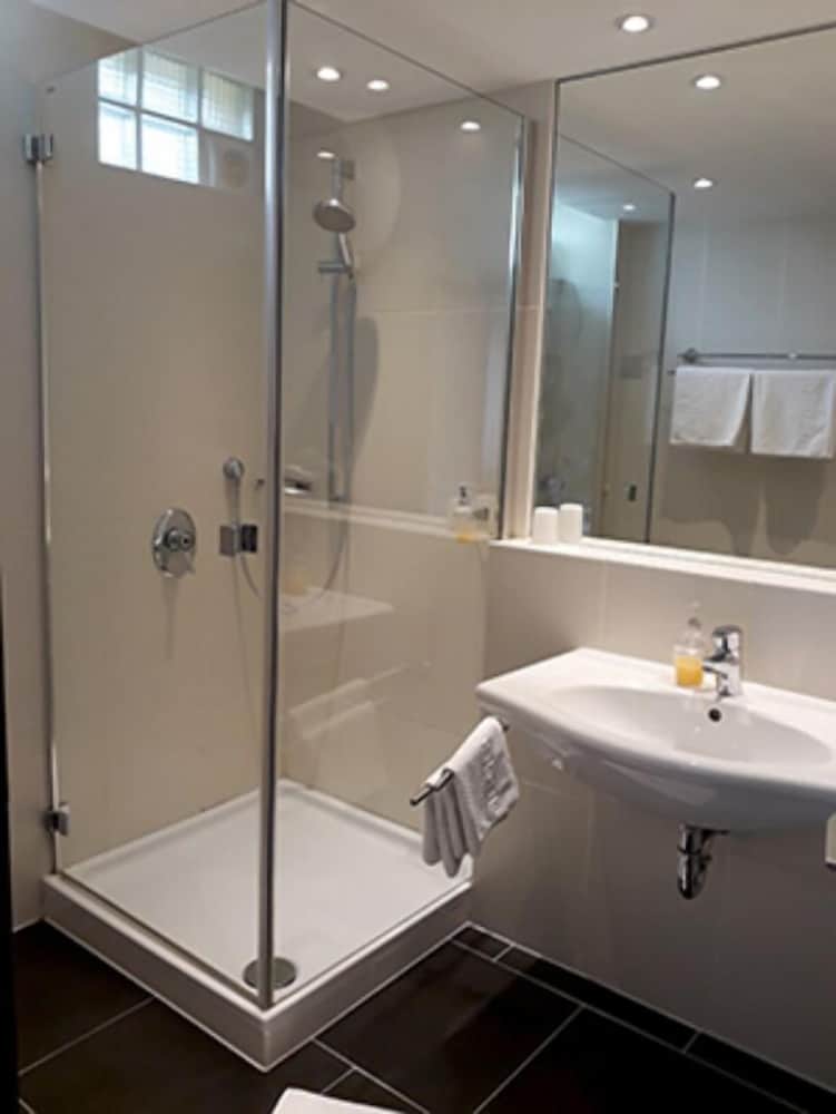 Double or Twin Room photo 3
