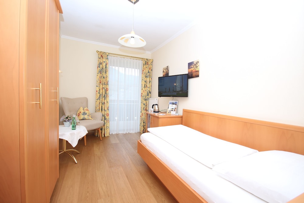 Single Room photo 3