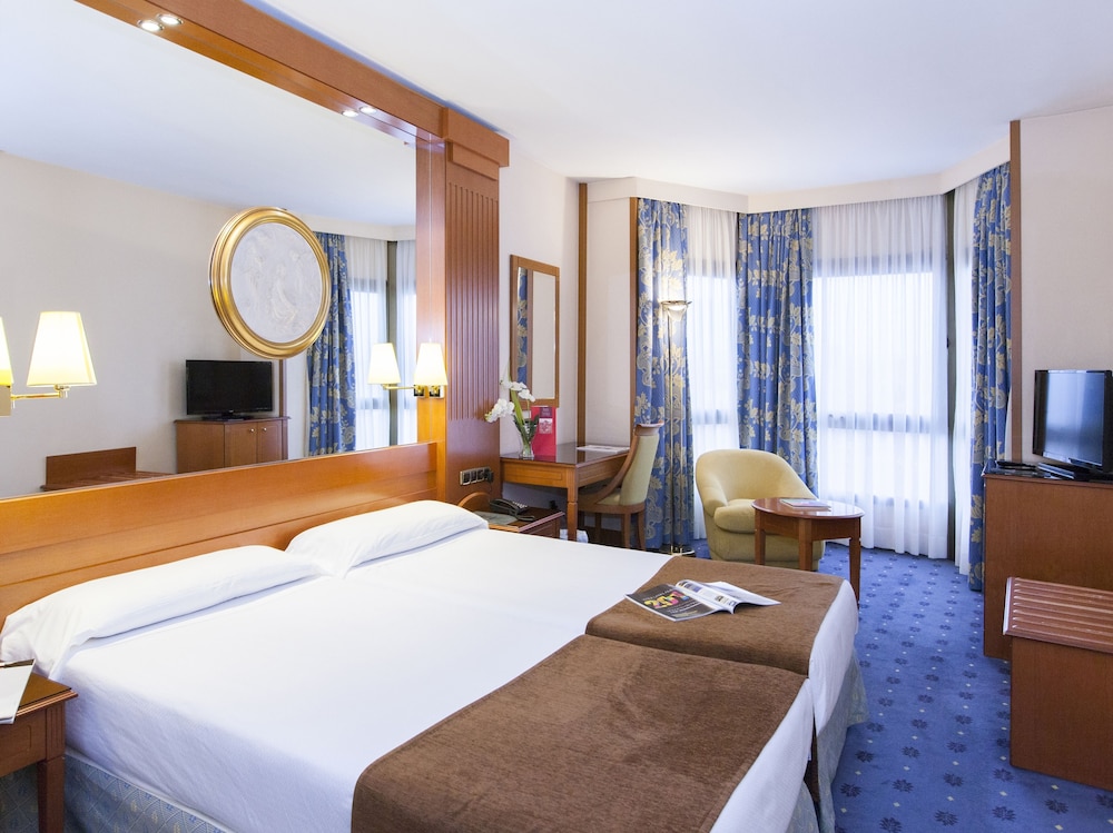 Double Room - Photo 12