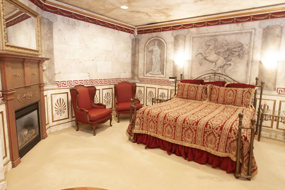 Suite, 1 King Bed (Athens Theme)