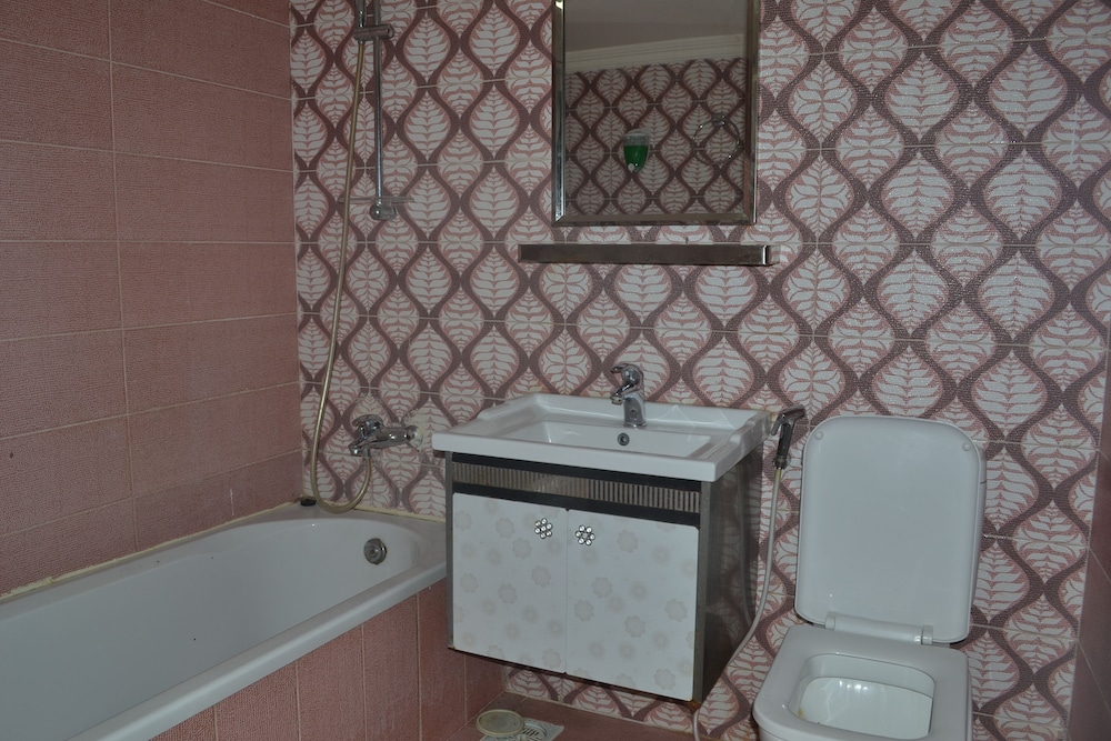Duplex - Photo 2
