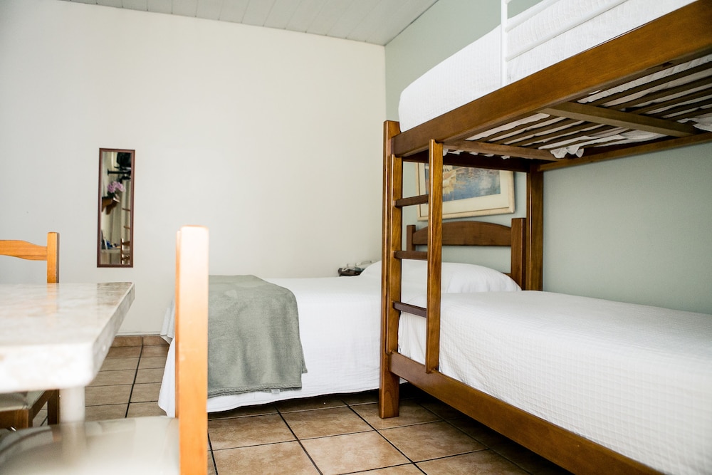 Executive Quadruple Room photo 3