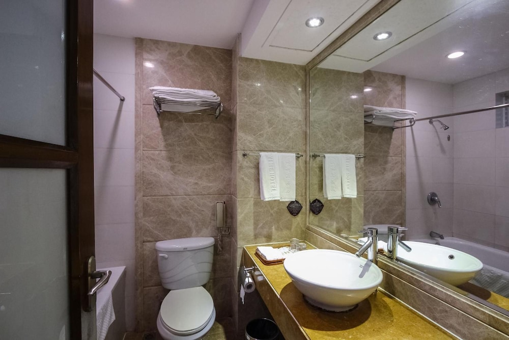 Business Suite, 2 Single beds photo 1