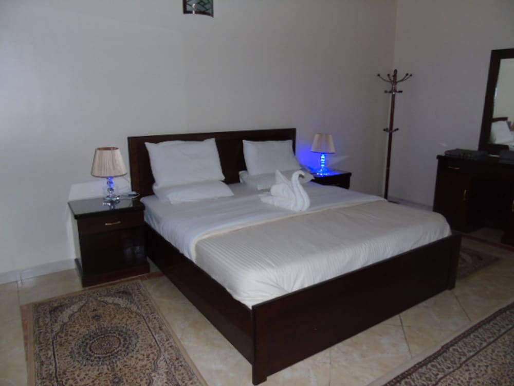 Standard king room photo 1