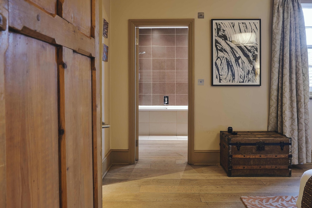 Superior Double or Twin Room photo 2
