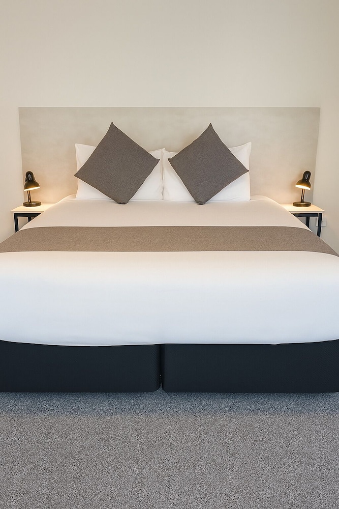 Deluxe Studio Suite, 1 Queen Bed, Spa