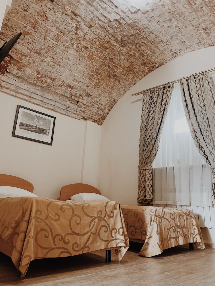 Basic Double Room photo 2