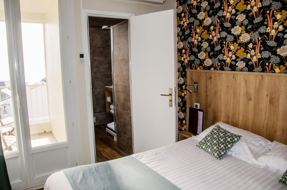Superior Room, Sea View (Romance)